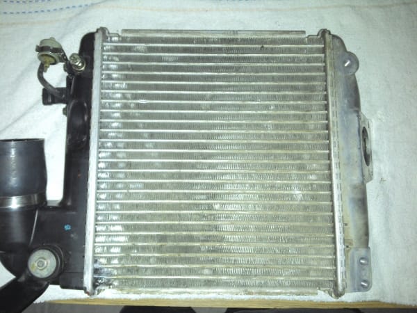 Radiador reparado — limpieza, reparación y provisión
